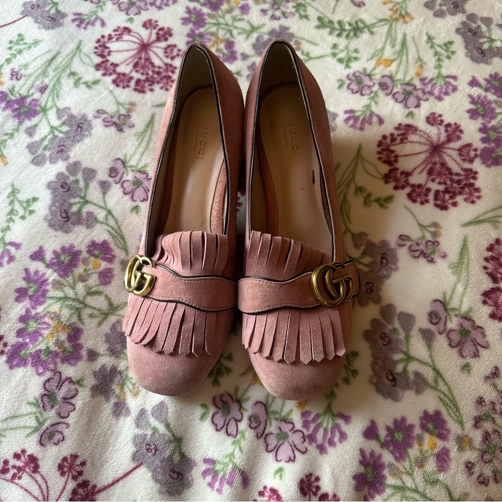 Gucci Double G Logo Suede Pumps